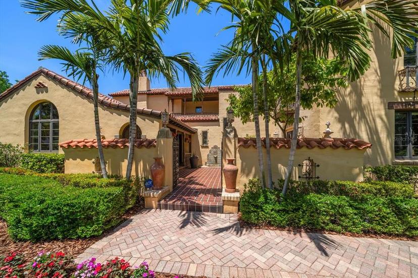 Picture of 843 17Th Avenue N, St Petersburg FL 33704
