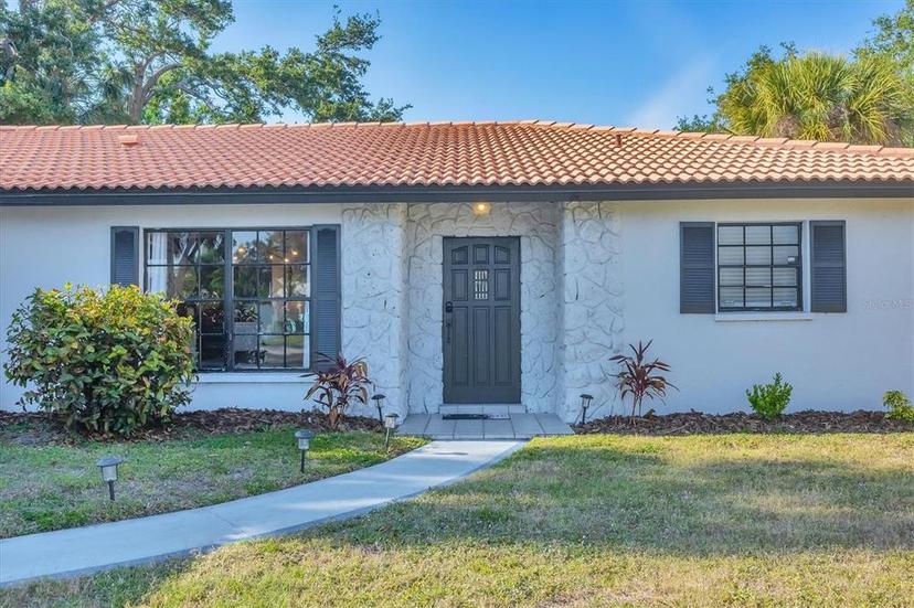 Picture of 2301 Cass Street, Sarasota FL 34231