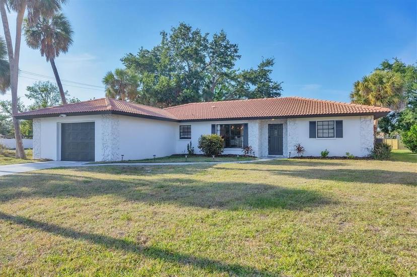 Picture of 2301 Cass Street, Sarasota FL 34231