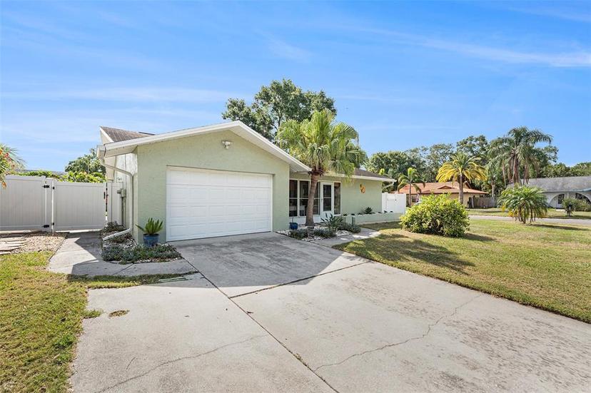 Picture of 1003 Carol Ann Place, Dunedin FL 34698