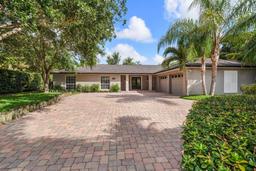 Picture of 16 Hibiscus Road, Belleair, FL 33756