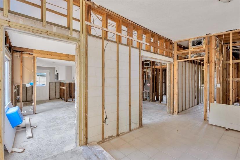 Picture of 219 80Th Avenue Ne, St Petersburg FL 33702