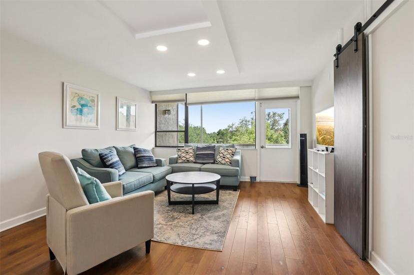 Picture of 2615 Cove Cay Drive Unit 409, Clearwater FL 33760