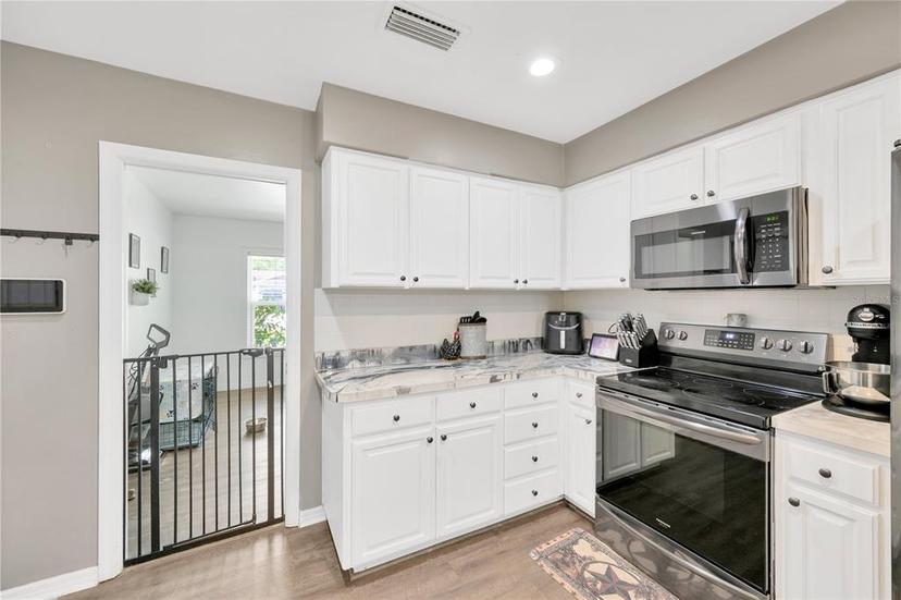Picture of 607 Carolyn Drive, Brandon FL 33510