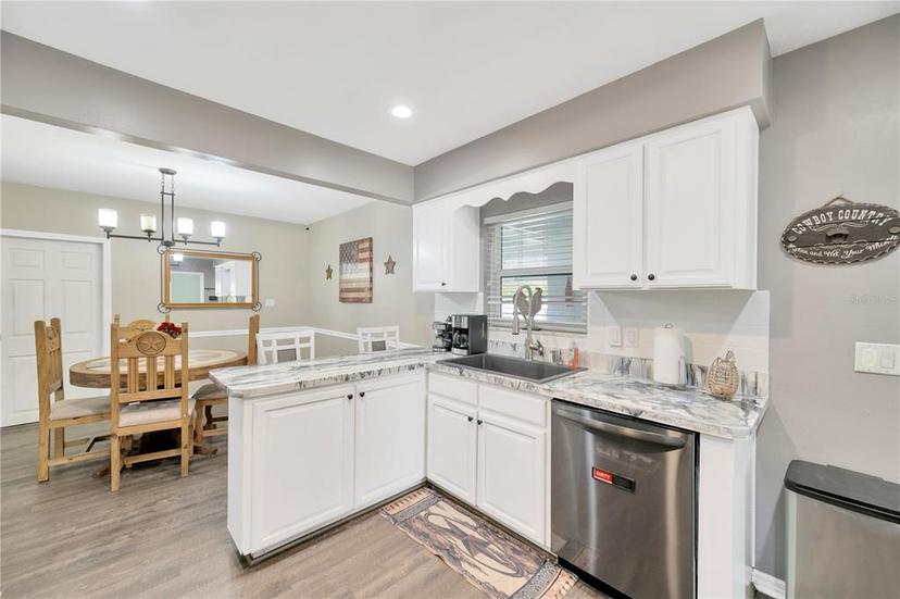 Picture of 607 Carolyn Drive, Brandon FL 33510