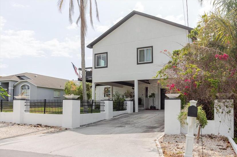 Picture of 7404 Bay Drive, Tampa FL 33635