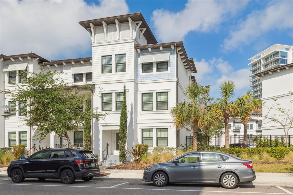 Picture of 5351 Bridge Street Unit 9, Tampa, FL 33611
