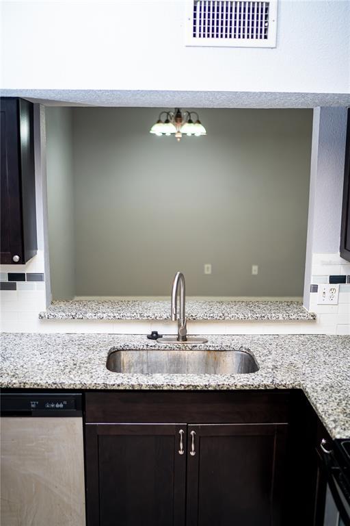 Picture of 9516 Newdale Way Unit 101, Riverview FL 33578