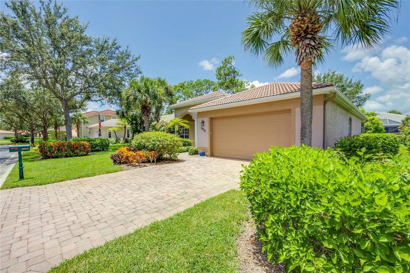 Picture of 3919 Aurora Court, Naples FL 34116