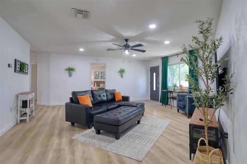 Picture of 506 Summerwood Court, Tarpon Springs FL 34689