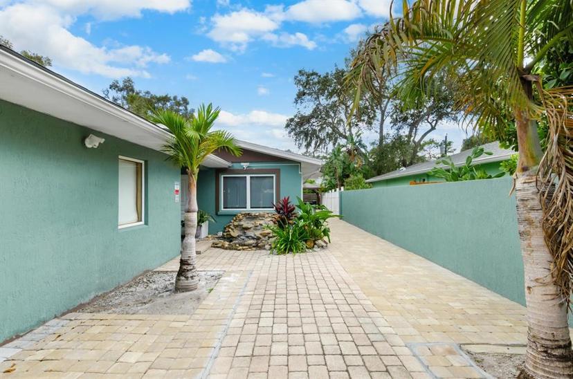 Picture of 2598 Wood Street, Sarasota FL 34237