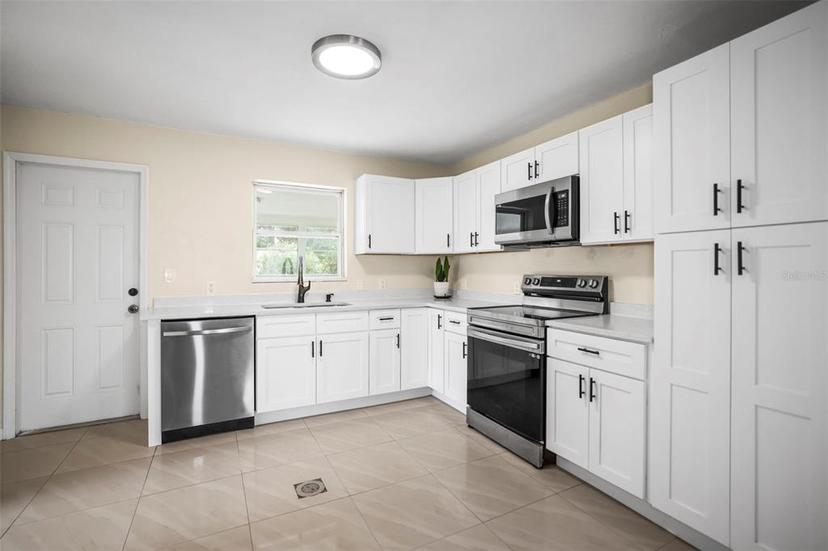 Picture of 115 S Saturn Avenue, Clearwater FL 33755