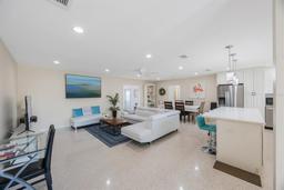 Picture of 11619 80Th Avenue, Seminole, FL 33772