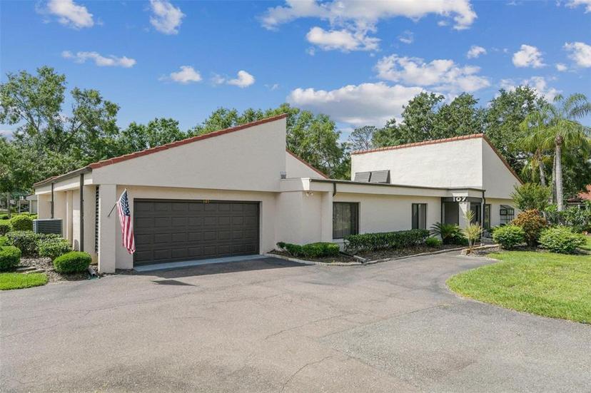 Picture of 107 Seville Court N, Plant City FL 33566