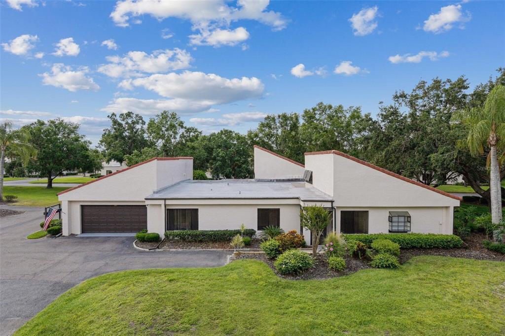 Picture of 107 Seville Court N, Plant City, FL 33566