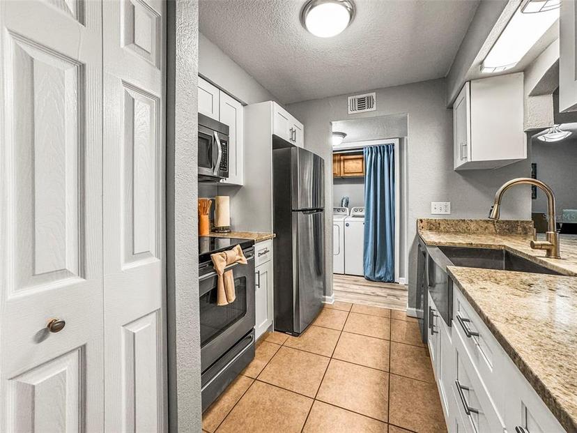 Picture of 10100 Sailwinds Boulevard N Unit 105, Largo FL 33773