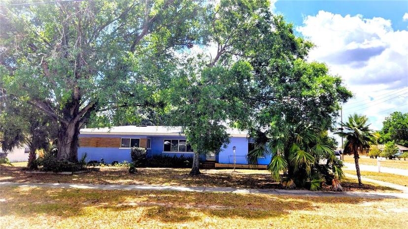 Picture of 902 S Scenic Highway, Lake Wales FL 33853