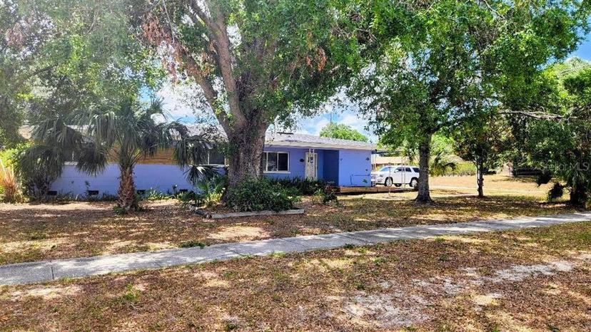 Picture of 902 S Scenic Highway, Lake Wales FL 33853