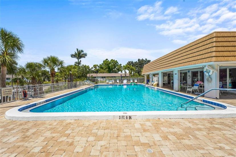 Picture of 2531 Riverbluff Parkway Unit V181, Sarasota FL 34231