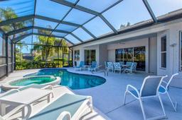Picture of 7582 Camden Harbour Drive, Bradenton, FL 34212