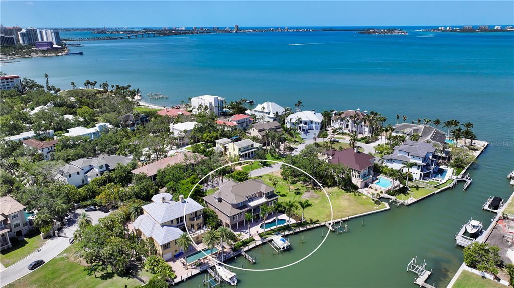Picture of 975 Whitakers Lane, Sarasota, FL 34236