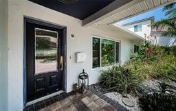 Picture of 333 Belleair Drive Ne, St Petersburg, FL 33704