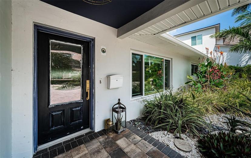 Picture of 333 Belleair Drive Ne, St Petersburg FL 33704