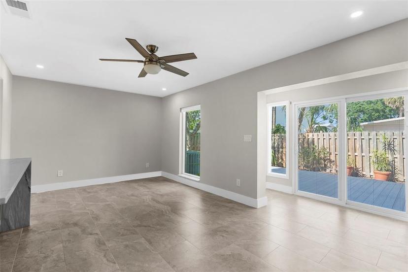 Picture of 105 E Davis Boulevard Unit A, Tampa FL 33606