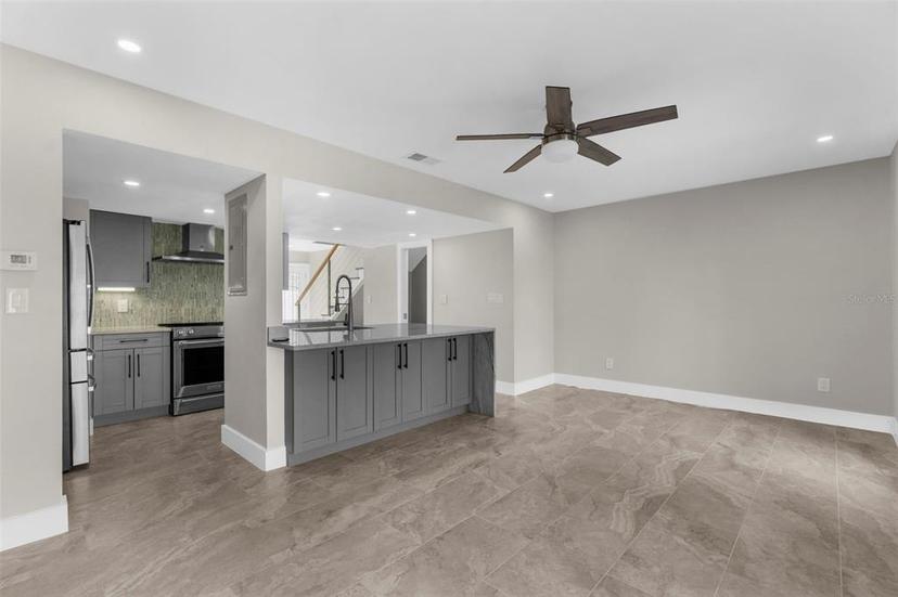 Picture of 105 E Davis Boulevard Unit A, Tampa FL 33606