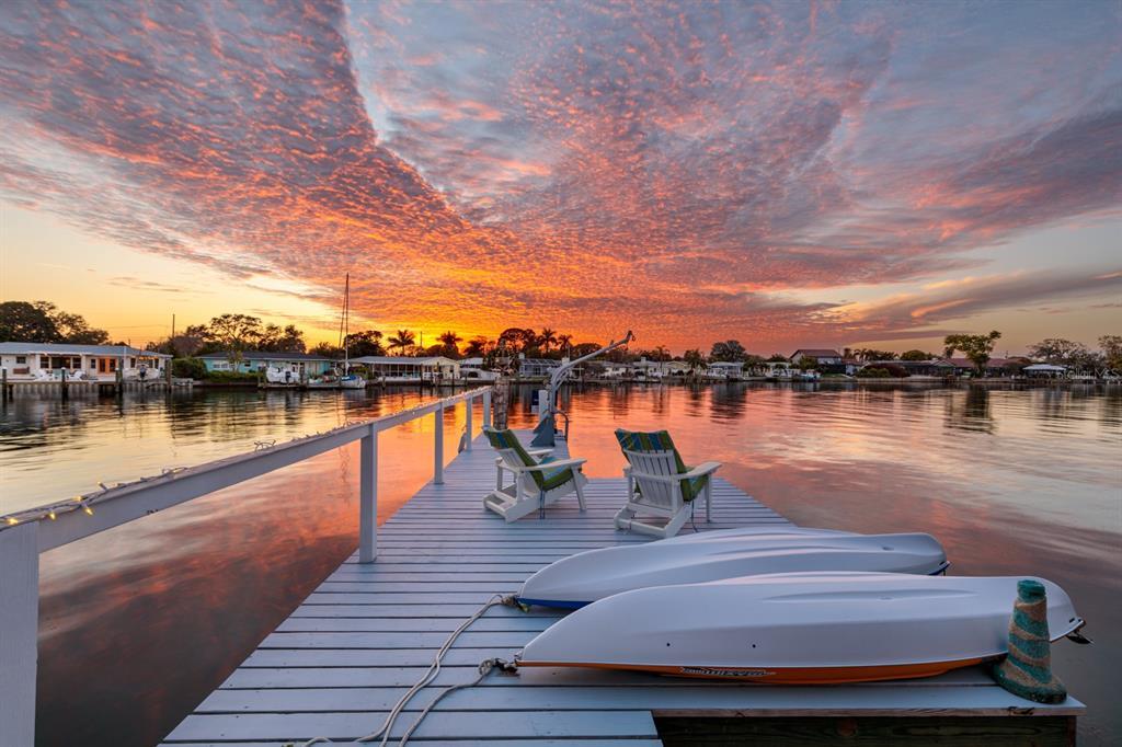 Picture of 2487 W Bay Isle Drive Se, St Petersburg, FL 33705