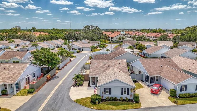 Picture of 710 Ironwood Drive Unit 165, Venice FL 34292
