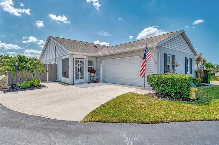 Picture of 710 Ironwood Drive Unit 165, Venice FL 34292