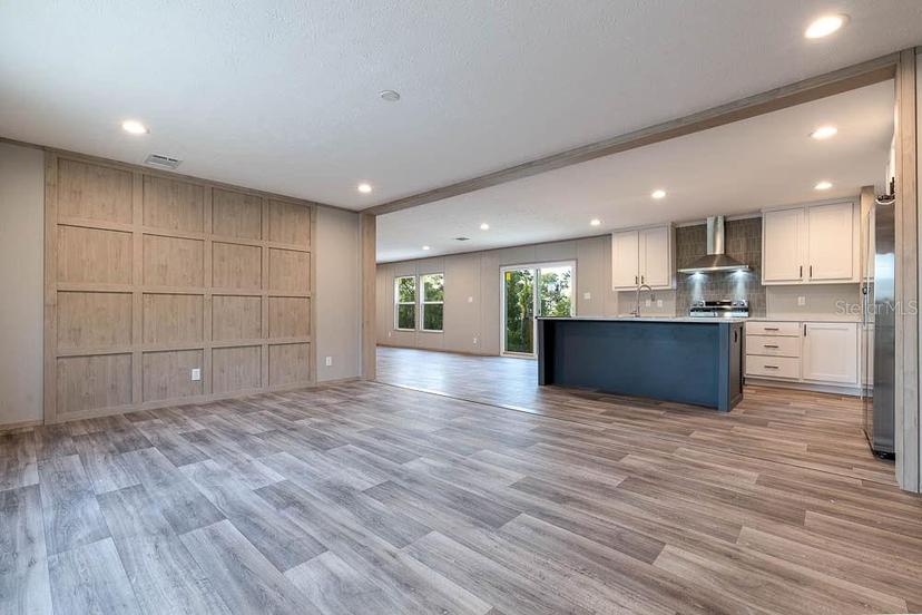 Picture of 13741 SE 21St Place, Morriston FL 32668