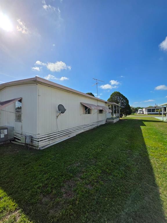 Picture of 39601 Rockford Avenue, Zephyrhills FL 33542
