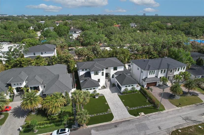 Picture of 4815 W Sunset Boulevard, Tampa FL 33629