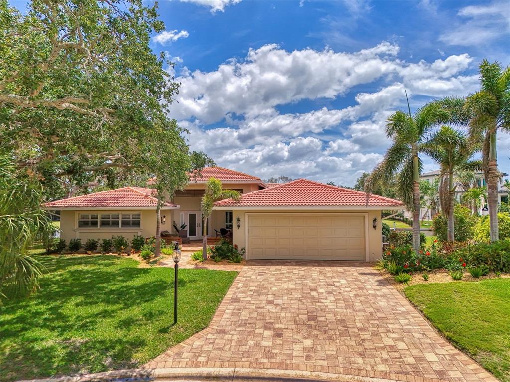 Picture of 1038 Contento Street, Sarasota, FL 34242