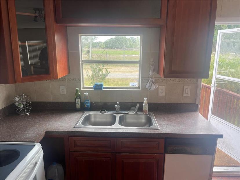 Picture of 14810 Brahma Road, Polk City FL 33868