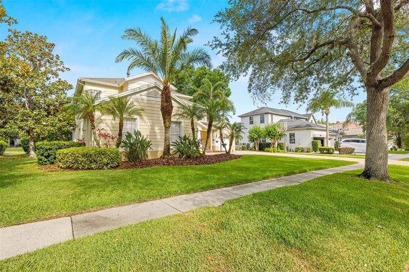 Picture of 2207 Climbing Ivy Dr, Tampa FL 33618