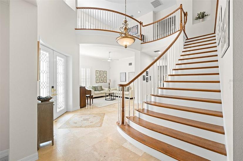 Picture of 2207 Climbing Ivy Dr, Tampa FL 33618
