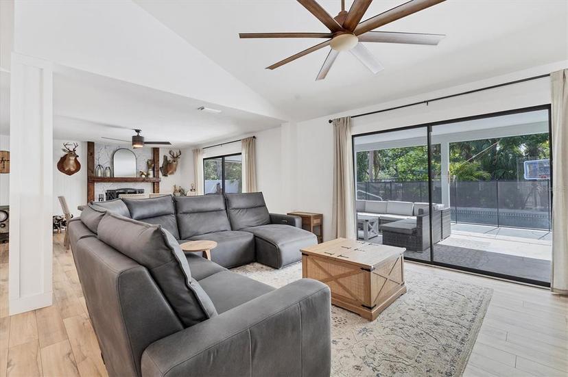 Picture of 2049 E Leewynn Drive, Sarasota FL 34240
