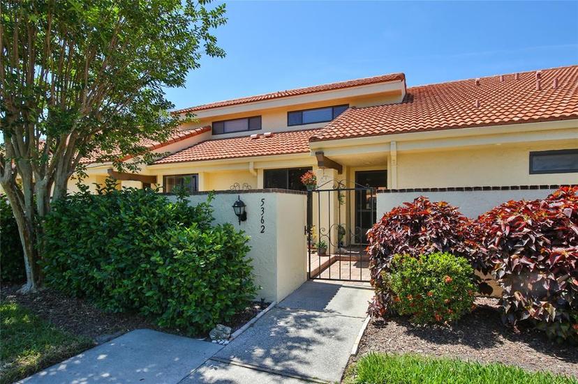 Picture of 5362 Huntingwood Court Unit 16, Sarasota FL 34235