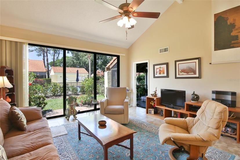 Picture of 5362 Huntingwood Court Unit 16, Sarasota FL 34235
