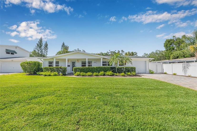Picture of 1404 84Th Avenue N, St Petersburg FL 33702