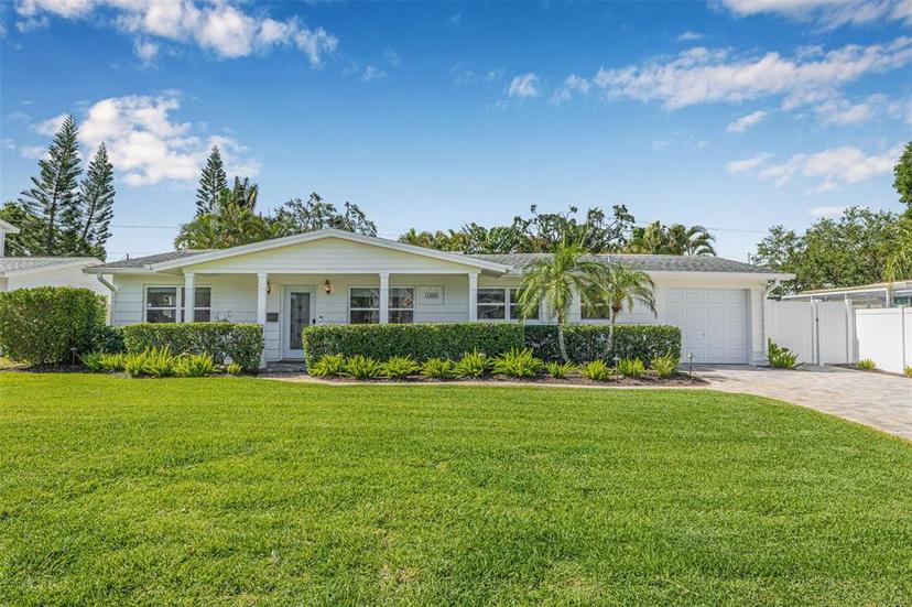 Picture of 1404 84Th Avenue N, St Petersburg FL 33702