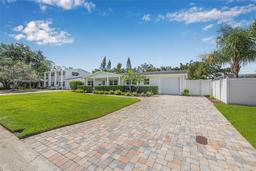 Picture of 1404 84Th Avenue N, St Petersburg, FL 33702
