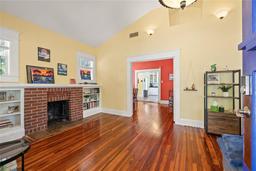 Picture of 906 E Broad Street, Tampa, FL 33604