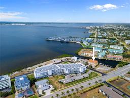 Picture of 1410 Park Beach Circle Unit 113, Punta Gorda, FL 33950