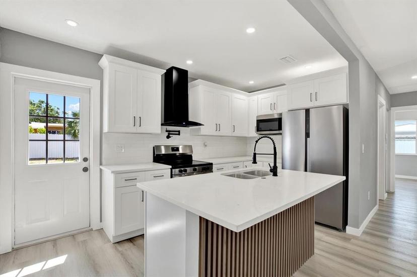 Picture of 1235 Stockton Drive, Clearwater FL 33755