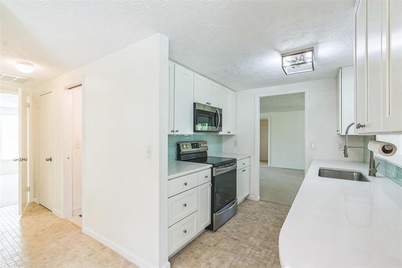Picture of 1115 Larchmont Drive, Englewood FL 34223