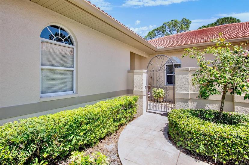 Picture of 3412 E Chelmsford Court Unit 42, Sarasota FL 34235
